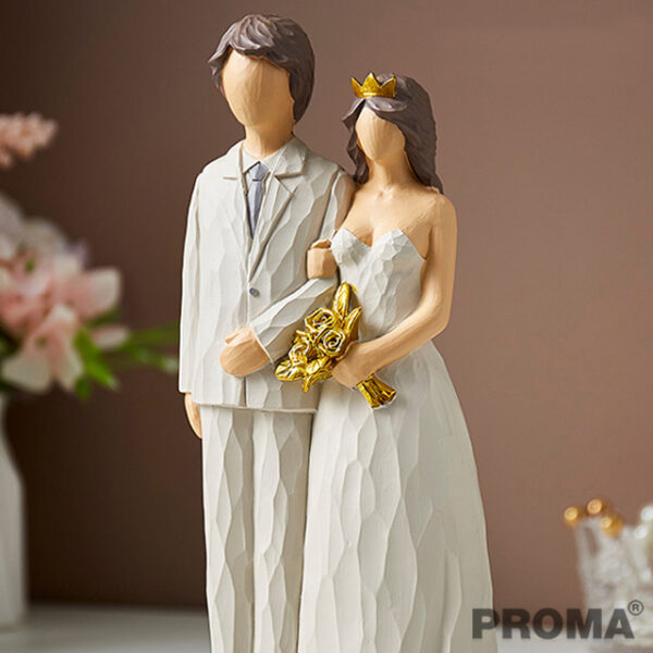 Resin Statue Bride And Groom